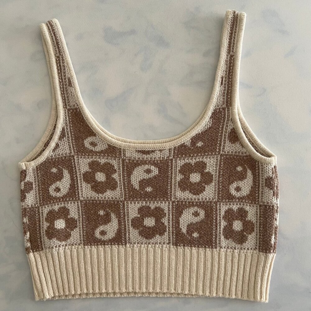 American Eagle Retro Flower Knit Cropped Tank Top - Picture 2 of 6
